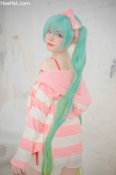 Saya Scarlet - Miku nude cosplay leaked 575277