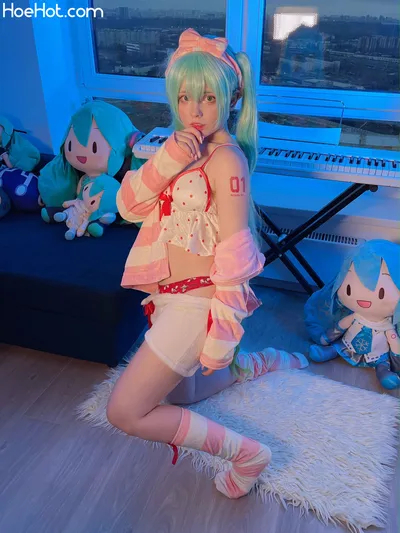 Saya Scarlet - Cozy Miku nude cosplay leaked 472001