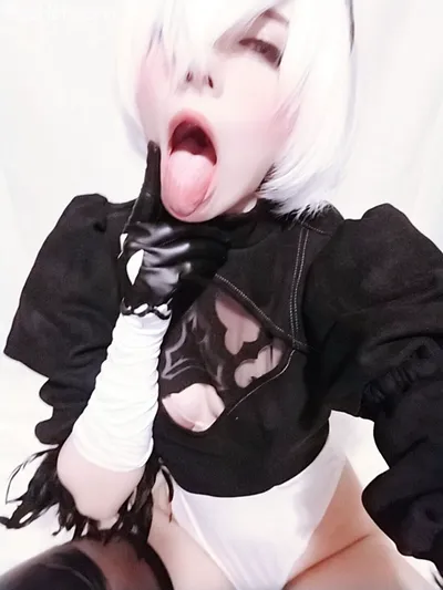 Meggii - 2B nude cosplay leaked 151107