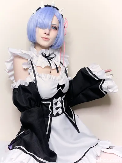 Bunni Lynn - Rem Maid nude cosplay leaked 323707