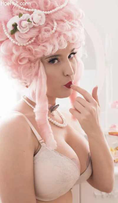 Kelly Jean - Marie Antoinette nude cosplay leaked 185477