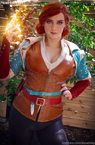 Ashley Barron - Triss Merigold nude cosplay leaked 232991