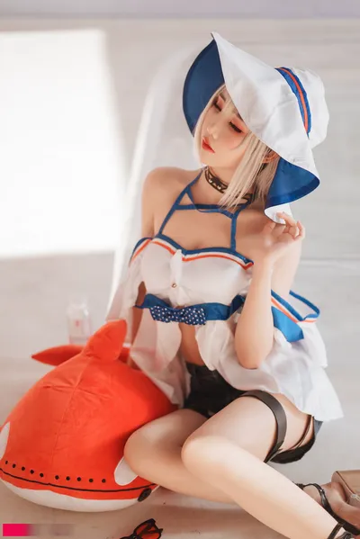 面饼仙儿 - 斯卡蒂泳装 nude cosplay leaked 9593