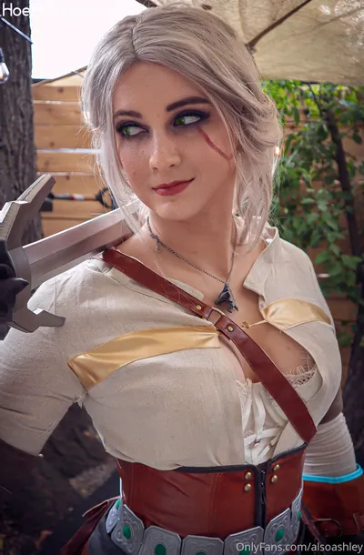 Ashley Barron - Ciri nude cosplay leaked 234503