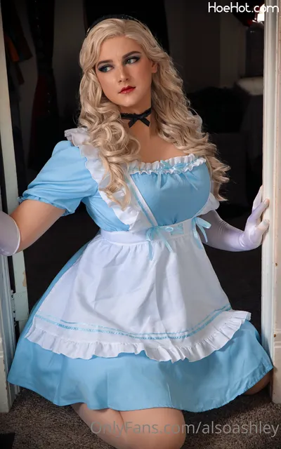 Ashley Barron - Alice in Wonderland nude cosplay leaked 230549