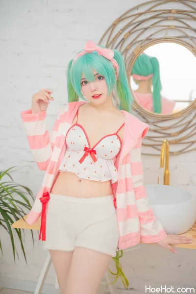 Saya Scarlet - Miku nude cosplay leaked 575270