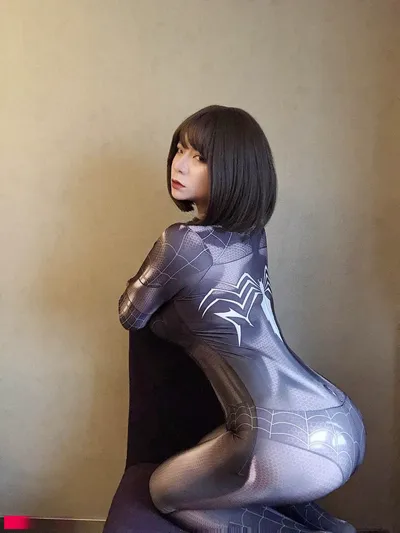 奶兔biubiu - 蜘蛛侠妹妹 nude cosplay leaked 8429