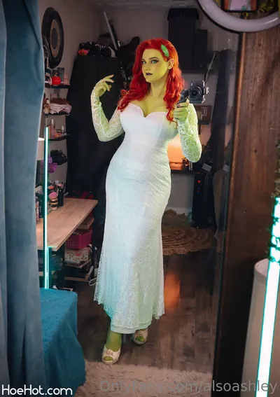 Ashley Barron - Poison Ivy bride nude cosplay leaked 224632