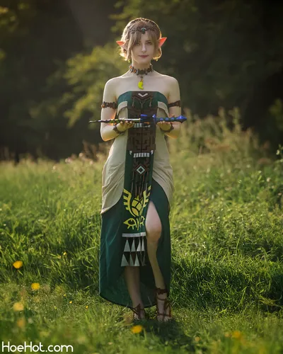 Ella Freya - Princess Zelda nude cosplay leaked 140927