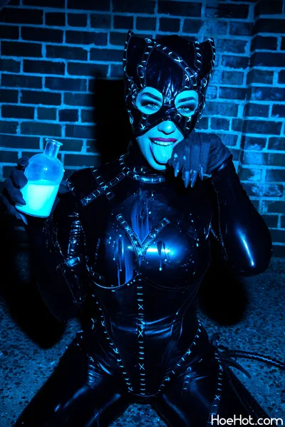 Alex Zedra - Catwoman nude cosplay leaked 64183