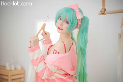 Saya Scarlet - Miku nude cosplay leaked 575282