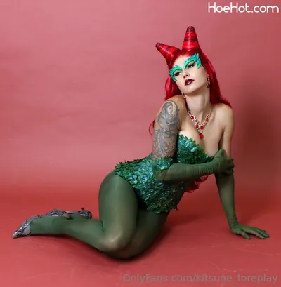 kitsune_foreplay Poison Ivy nude cosplay leaked 148696