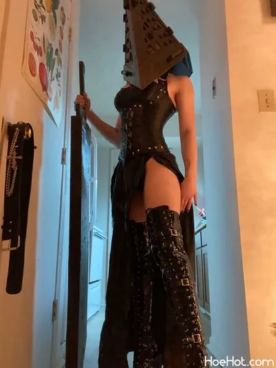 Amber the Valkyrie - Pyramid Head nude cosplay leaked 132803