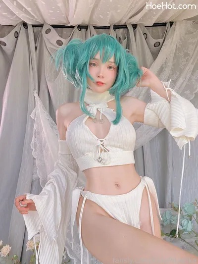 Rocksy Light - Miku nude cosplay leaked 60119