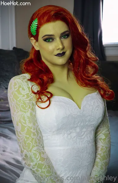 Ashley Barron - Poison Ivy bride nude cosplay leaked 224612