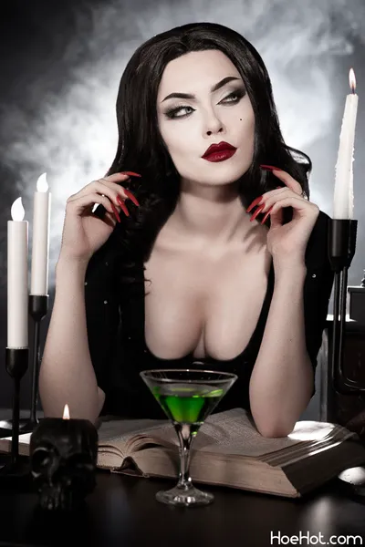 Sladkoslava - Morticia Addams nude cosplay leaked 318117