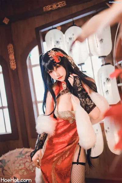 [coser衣衣] 碧蓝航线 大凤旗袍 Azur Lane Taihō Qi Pao nude cosplay leaked 329930