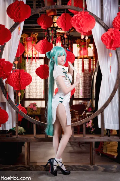 Ely - Miku nude cosplay leaked 447491