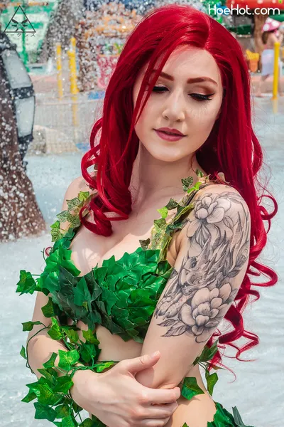 Luxlo - Poison Ivy nude cosplay leaked 611786