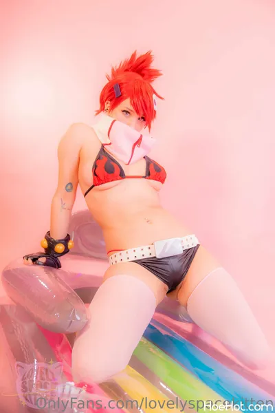 Lovely Space Kitten - Yoko Frankie's profile image