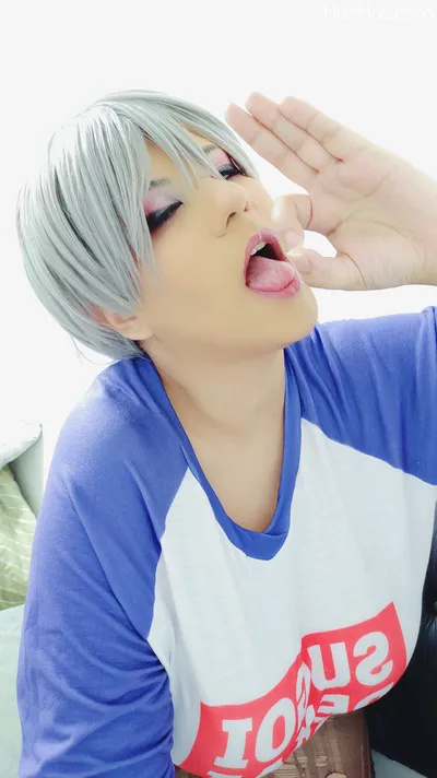 Laura Pyon - Uzaki nude cosplay leaked 483089