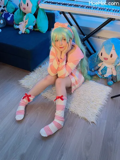 Saya Scarlet - Cozy Miku nude cosplay leaked 471990