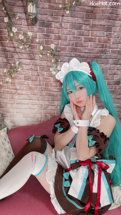 Kururun Kurasaka - Maid Miku nude cosplay leaked 47427