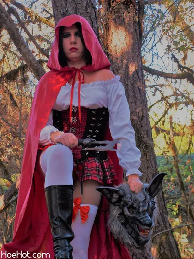 Red Riding Hood, Wolf Hunter nude cosplay leaked 387455