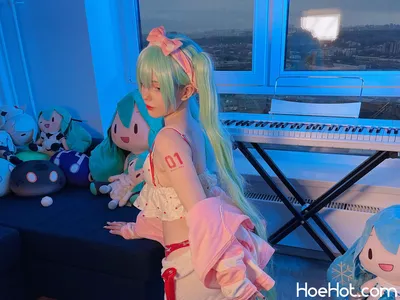 Saya Scarlet - Cozy Miku nude cosplay leaked 472000