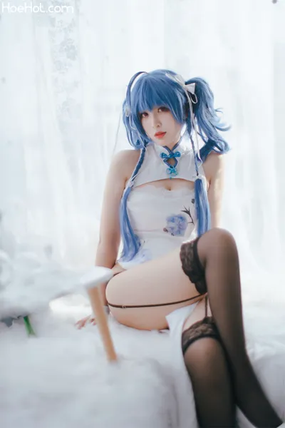 轩萧学姐 -圣路易斯旗袍 nude cosplay leaked 360214