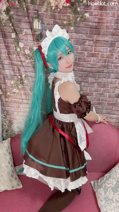 Kururun Kurasaka - Maid Miku nude cosplay leaked 47445