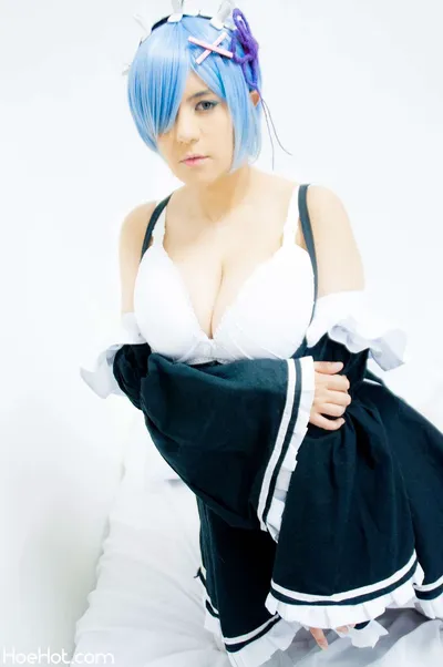 Laura Pyon - Rem nude cosplay leaked 481889