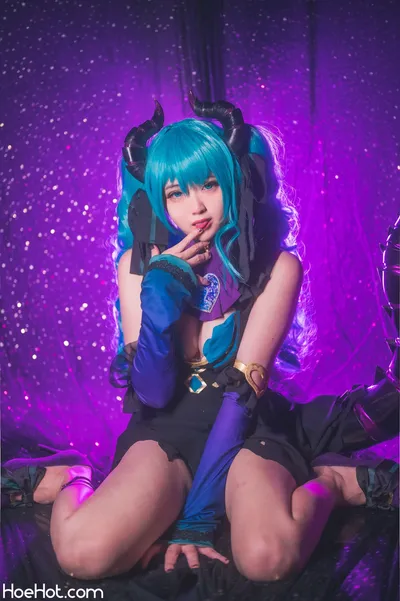 Hatori Sama - Devil Miku nude cosplay leaked 303484