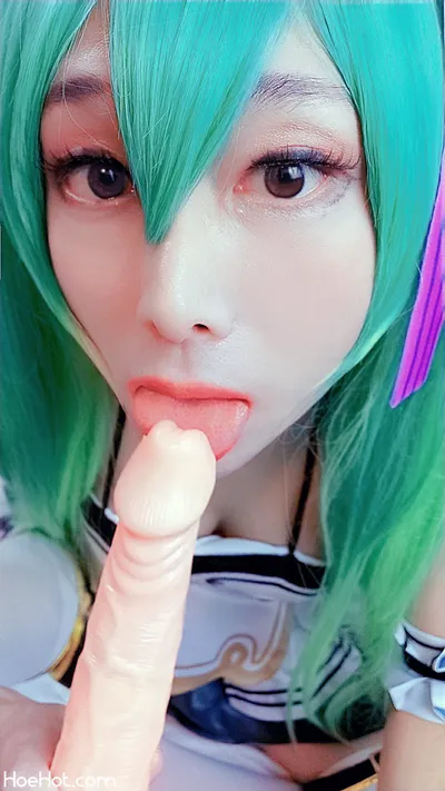 Wildhoney - Miku nude cosplay leaked 595102