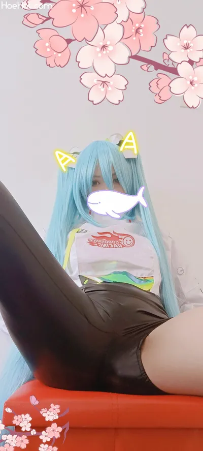 Yuusachii - Miku nude cosplay leaked 160537