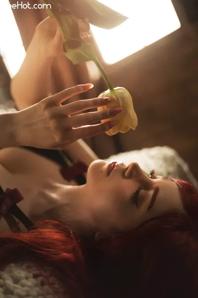 Saya the Fox - Triss Lingerie nude cosplay leaked 526976