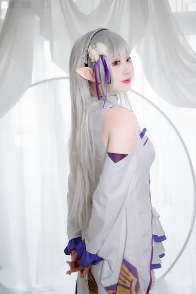 桃墨公子 - 艾米莉亚 nude cosplay leaked 23623