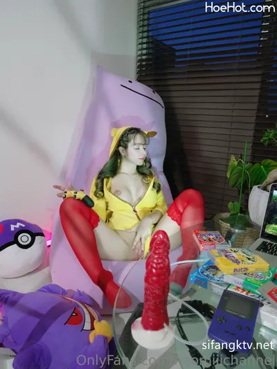 Naomi - Pikachu nude cosplay leaked 39537