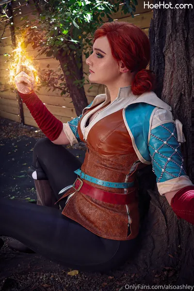 Ashley Barron - Triss Merigold nude cosplay leaked 232995