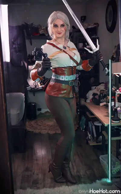 Ashley Barron - Ciri nude cosplay leaked 234524