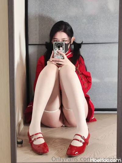 Naimi奶咪 - Red Riding Hood nude cosplay leaked 37611