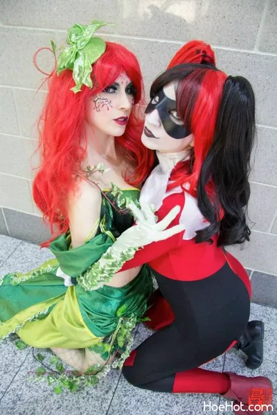 Cosmic Kitty and Mojo Jones - Harley Quinn and Poison Ivy (Batman) nude cosplay leaked 602146